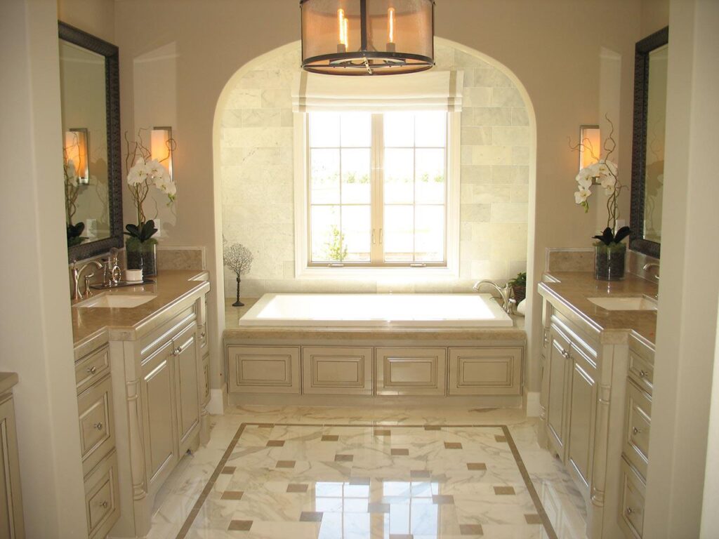 Primary bath at Messina Plan 2 in Irvine